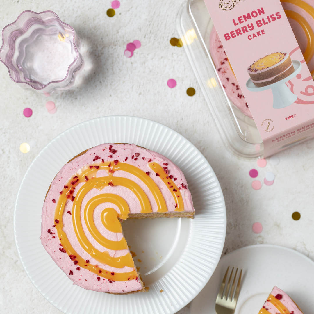 Lemon Berry Bliss Layered Round Cake 6″